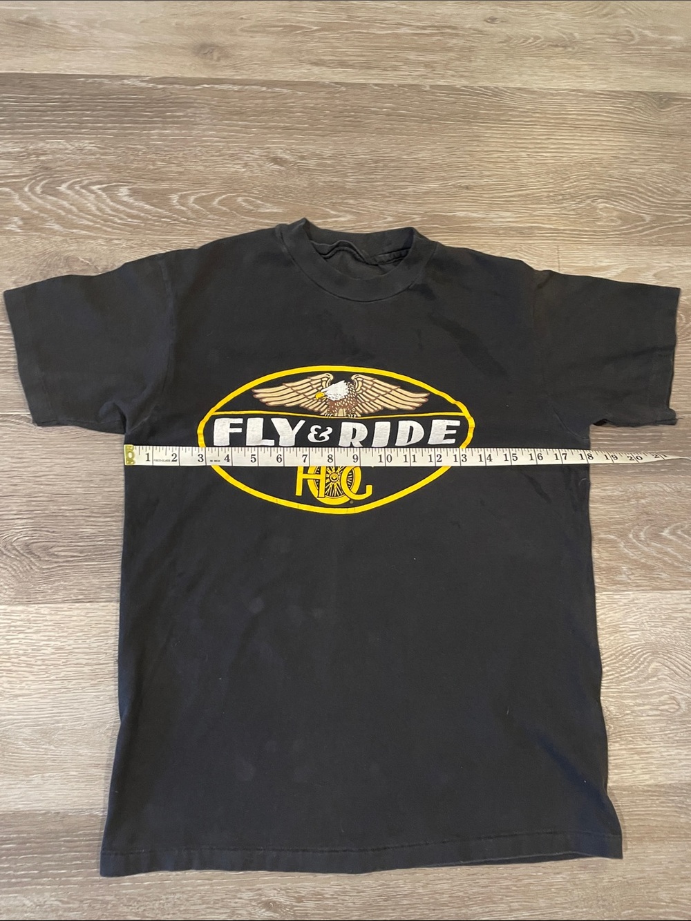 Harley-Davidson Vintage Black Tee with Yellow Eagle Emblem - Picture 6 of 7